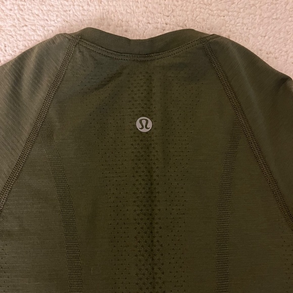 Lululemon Swiftly Tech size 0 - Picture 2 of 3